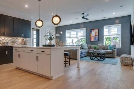 The Briar - Luxurious Condo Near Vanderbilt, Νάσβιλ Εξωτερικό φωτογραφία